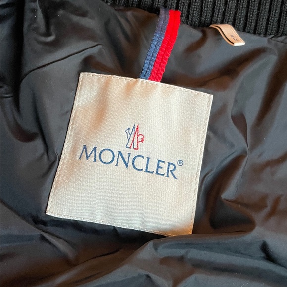 Moncler Camo down Jacket - Picture 7 of 8